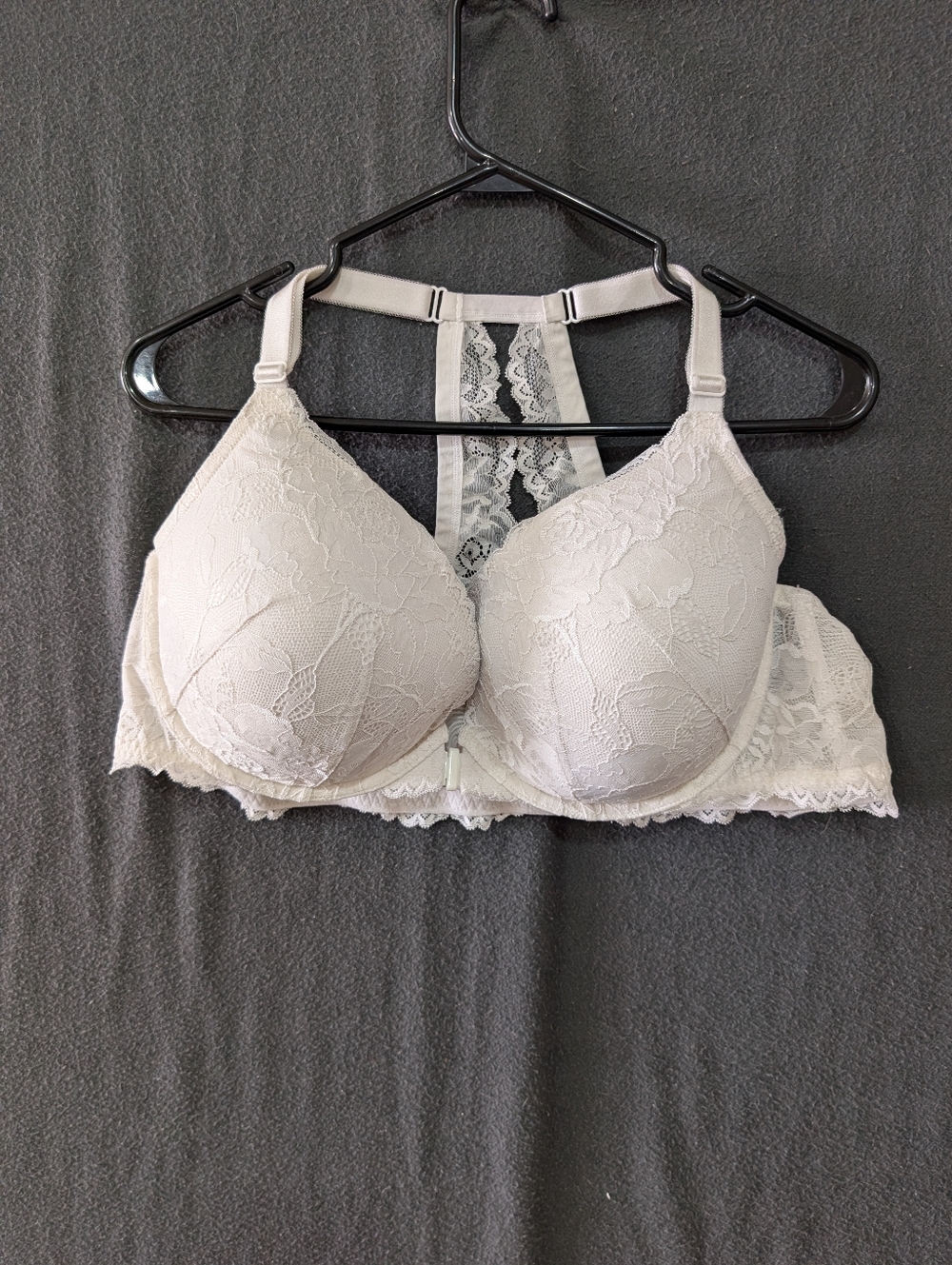 Torrid XO Plunge Front Close Bra - Size 44D
